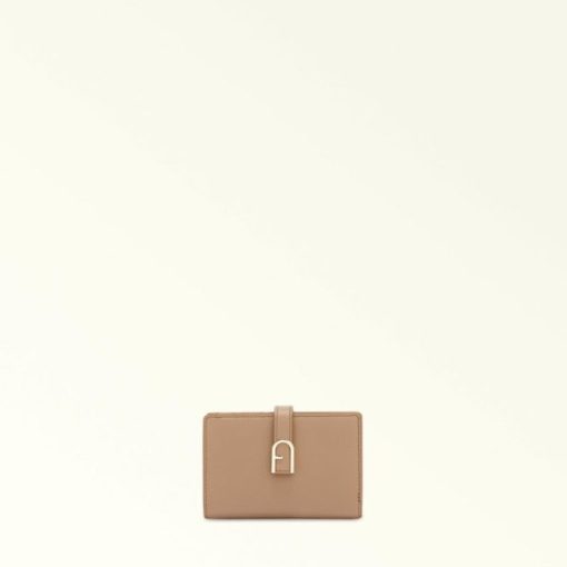 Shoppassport.shop190310d4b2 1