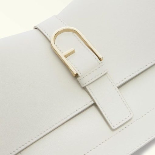 Shoppassport.shop7482da4418 4
